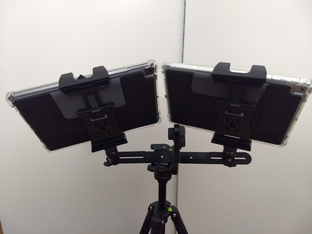 Einen Vorgang von zwei leicht unterschiedlichen Blickwinkeln aufnehmen mit der Möglichkeit zu schwenken